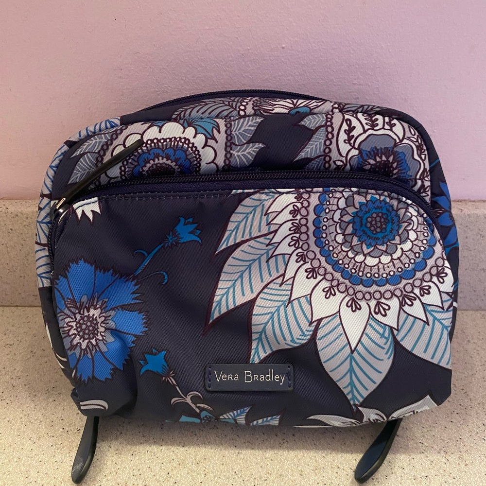 Vera Bradley Midtown Layflat Cosmetic. Print: CornFlower Blossom.
